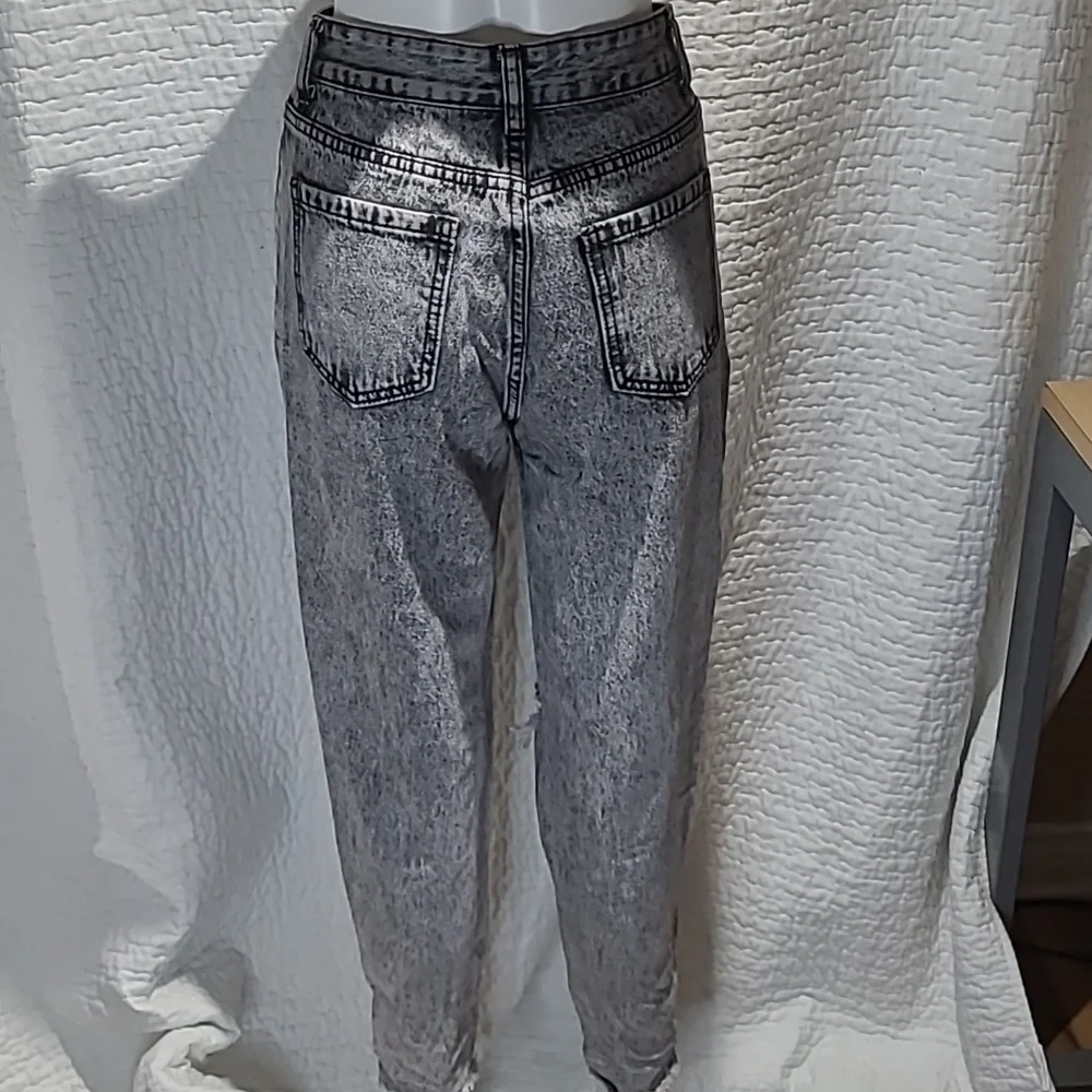 Grey Ripped Jeans - Picture 4 of 5
